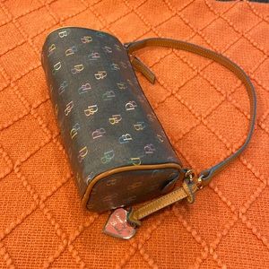 Dooney Bourke Mini Barrel Bag IT17 multi Color